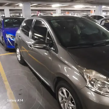Peugeot 208 Allure 1.5 usado (2015) color Gris precio $13.000.000