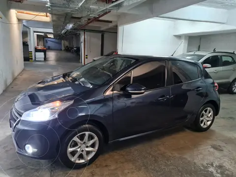 Peugeot 208 Allure 1.5 NAV usado (2016) color Azul Bourrasque precio $2.900.000