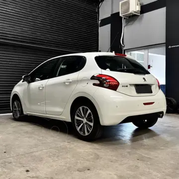 Peugeot 208 Feline 1.6 usado (2019) color Blanco Banquise financiado en cuotas(anticipo $8.500.000 cuotas desde $350.000)