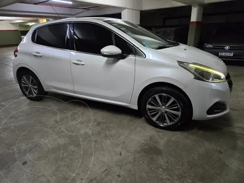 Peugeot 208 Feline 1.6 usado (2019) color Blanco Banquise financiado en cuotas(anticipo $10.000.000 cuotas desde $500.000)