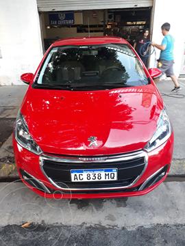 foto Peugeot 208 Allure 1.6 Aut NAV usado (2018) color Rojo Aden precio $1.890.000