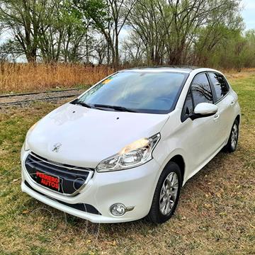 foto Peugeot 208 Allure 1.6 usado (2014) color Blanco precio $1.660.000