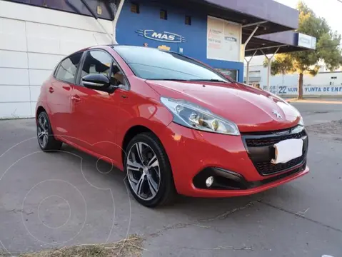 Peugeot 208 GT 1.6 THP usado (2017) color Rojo precio u$s14.000