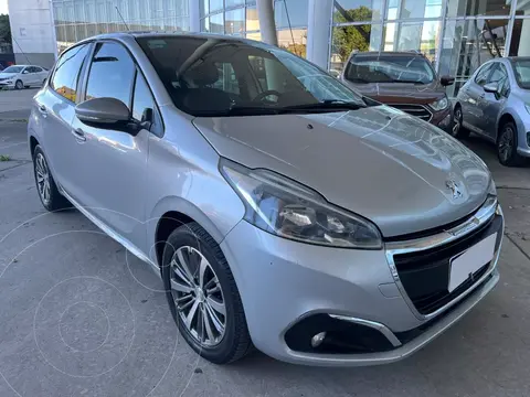 Peugeot 208 Feline 1.6 usado (2020) color Gris financiado en cuotas(anticipo $5.800.000)