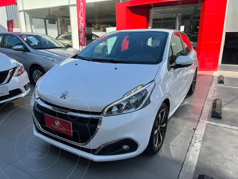 Peugeot 208 1.2L 5P Active Pack Puretech 82HP usado (2018) color Blanco Perla precio $9.980.000