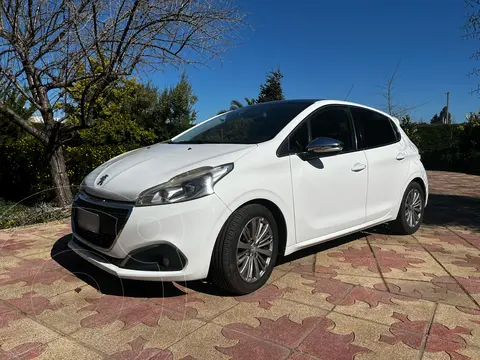 Peugeot 208 1.6L 5P Allure Pack HDi usado (2016) color Blanco Banquise precio $7.500.000