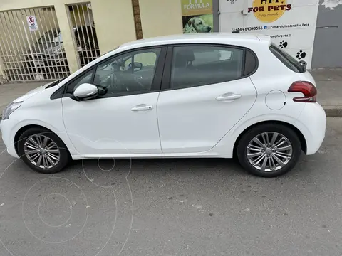 Peugeot 208 1.2L 5P Active Pack Puretech usado (2019) color Blanco precio $8.350.000