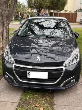 foto Peugeot 208 1.6L 5P Active Pack BlueHDi 100HP usado (2018) color Gris Shark precio $9.800.000