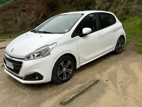 Peugeot 208 1.2L 5P Active Pack Puretech usado (2016) color Blanco precio $6.650.000