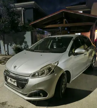 foto Peugeot 208 1.6L 5P Active Pack HDi usado (2017) color Gris Aluminium precio $7.000.000