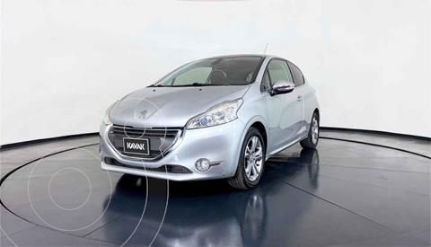 Peugeot 208 1.6L Feline usado (2014) color Blanco precio $154,999