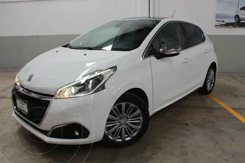 foto Peugeot 208 1.2L Allure PureTech usado (2020) color Blanco precio $315,000