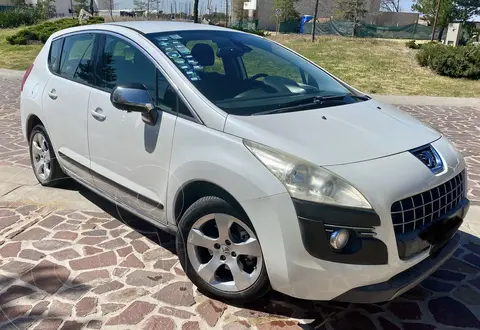 Peugeot 3008 Allure 1.6 THP usado (2013) color Blanco Perla precio $135,000