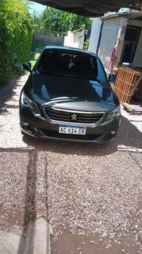 Peugeot 301 Allure 1.6 usado (2018) color Gris Acero precio $18.000.000