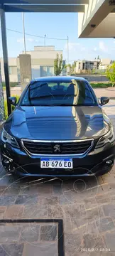 Peugeot 301 Allure 1.6 Plus usado (2017) color Gris Acero precio $14.100.000