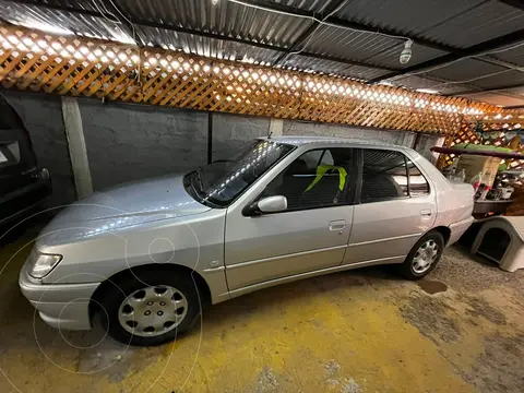 Peugeot 306  1.4L usado (2001) color Gris precio $2.500.000