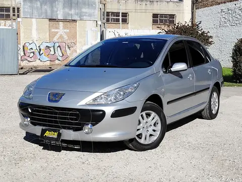 Peugeot 307 Sedan 4P 2.0 HDi XS usado (2010) color Plata financiado en cuotas(anticipo $7.000.000)