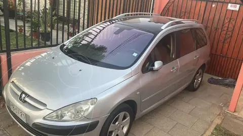 Peugeot 307 Station 2.0 usado (2005) color Gris precio $2.990.000