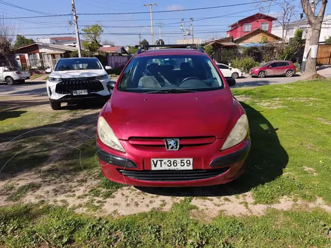 Peugeot 307 Station XR usado (2003) color Rojo Vivo precio $2.300.000