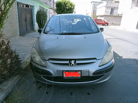 Peugeot 307 4P XS Pack Aut usado (2005) color Gris Plata  precio $55,000