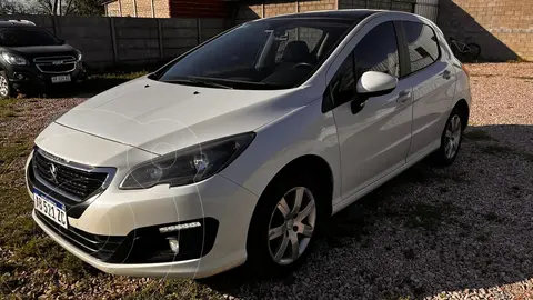 Peugeot 308 CC 308 1.6  HDI ALLURE NAV usado (2017) color Blanco precio $15.900.000