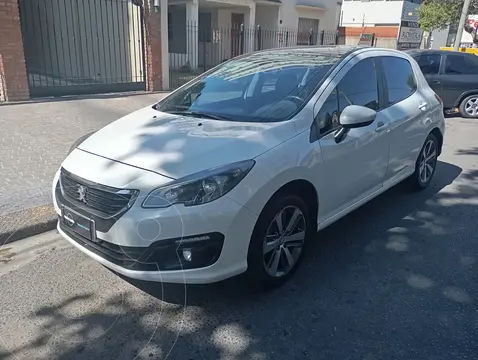 Peugeot 308 Allure Pack THP Tiptronic usado (2018) color Blanco precio $17.000.000