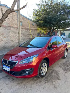 Peugeot 308 Allure NAV usado (2016) color Rojo Rubi precio $14.000.000