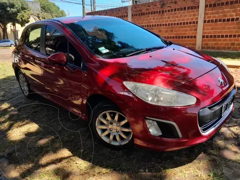 Peugeot 308 Active HDi usado (2013) color Rojo precio $10.000.000
