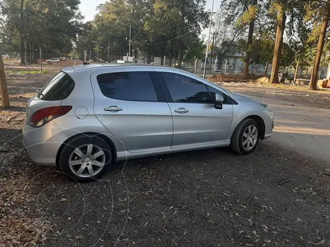 Peugeot 308 Allure NAV usado (2016) color Gris precio $18.000.000