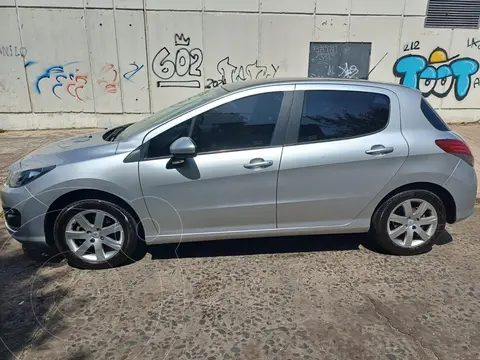 Peugeot 308 Allure NAV usado (2016) color Gris Aluminium precio $15.500.000