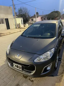 Peugeot 308 Active HDi usado (2013) color Gris Grafito precio $11.000.000