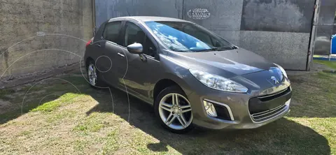 Peugeot 308 Active usado (2014) color Gris Grafito precio $14.000.000