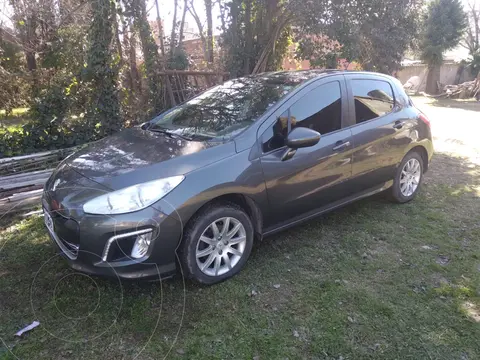 Peugeot 308 Allure NAV usado (2014) color Gris precio $13.500.000