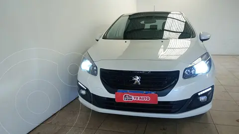 Peugeot 308 Feline HDi usado (2021) color Blanco precio $22.500.000