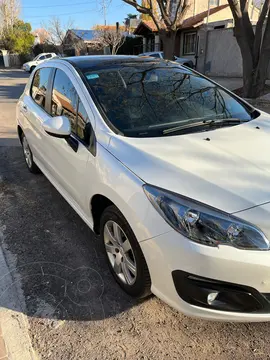Peugeot 308 Allure HDi usado (2017) color Blanco Nacre precio $18.200.000
