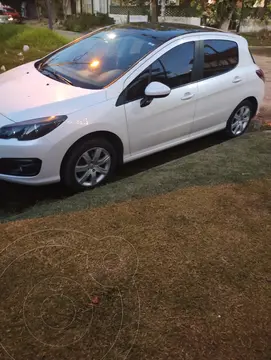 Peugeot 308 Active NAV usado (2017) color Blanco precio $15.500.000