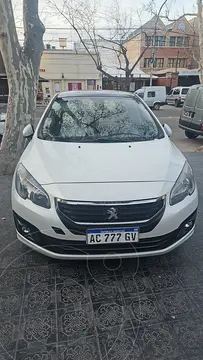 Peugeot 308 Feline HDi usado (2018) color Blanco Banquise precio $16.400.000