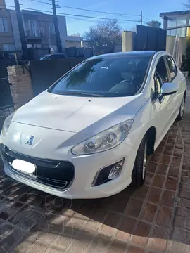 Peugeot 308 Allure usado (2014) color Blanco precio u$s10.000