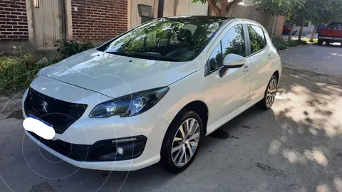 Peugeot 308 Feline HDi usado (2022) color Blanco precio $25.500.000