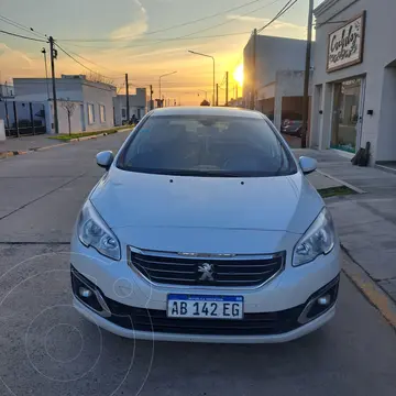 Peugeot 408 Allure NAV usado (2017) color Blanco precio $14.000.000