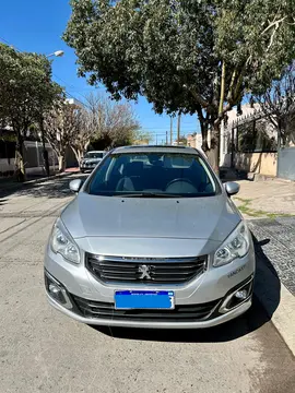 Peugeot 408 Allure Plus THP usado (2018) color Gris precio $16.000.000