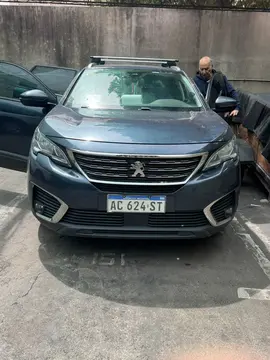 Peugeot 5008 Allure Tiptronic usado (2018) color Azul financiado en cuotas(anticipo $15.000.000 cuotas desde $600.000)