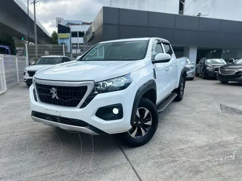 Peugeot Landtrek Allure 4x2 usado (2022) color Blanco financiado en mensualidades(enganche $94,380 mensualidades desde $10,596)