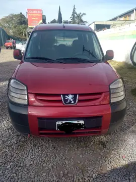 Peugeot Partner Patagonica 1.6 VTC Plus usado (2011) color Rojo precio $9.500.000