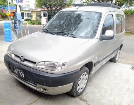 Peugeot Partner Patagonica DSL Full usado (2009) color Gris Claro precio $9.000.000