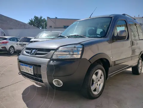 foto Peugeot Partner Patagónica VTC Plus HDi usado (2017) color Gris precio $3.950.000