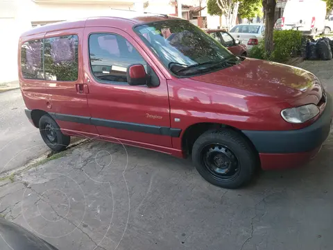 Peugeot Partner Patagonica DSL Full usado (2010) color Rojo precio u$s9.200
