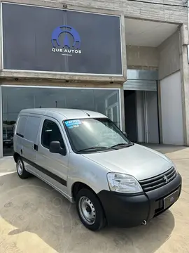 Peugeot Partner 1.6 Confort usado (2023) color Gris precio $24.500.000