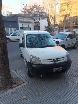 Peugeot Partner Furgon Confort usado (2015) color Blanco precio $9.000.000