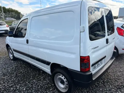 Peugeot Partner Furgon Confort 1.6 usado (2024) color Blanco Banquise financiado en cuotas(anticipo $2.999.999)